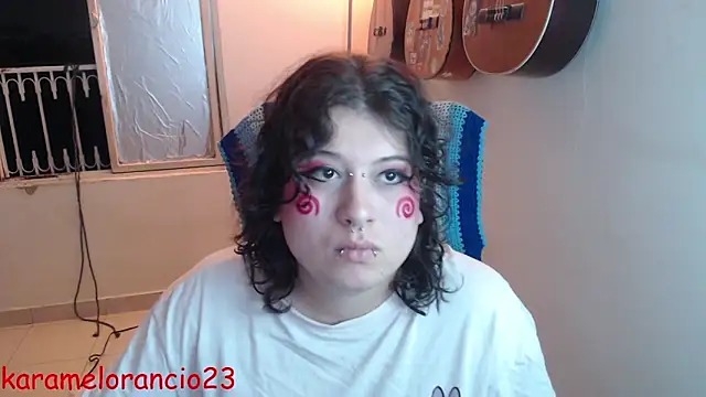 Snapshot of Smoke_trip_Alicia chatting on September 2025 04:47:01 AM Smoke trip Alicia online show from September 2025 04:47:01 AM