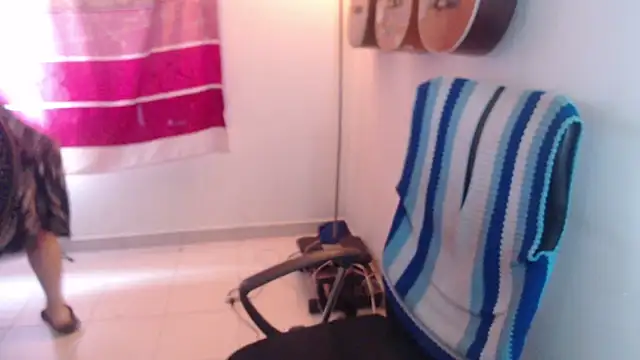 Snapshot of Smoke_trip_Alicia chatting on January 2026 11:57:02 AM Smoke trip Alicia online show from January 2026 11:57:02 AM