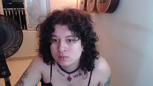 Snapshot of Smoke_trip_Alicia chatting on January 2026 10:53:01 AM Smoke trip Alicia online show from January 2026 10:53:01 AM