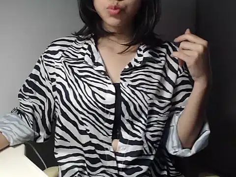 Snapshot of Bigg_Pussyy_Catt chatting on December 2024 06:10:02 AM Bigg Pussyy Catt online show from December 2024 06:10:02 AM