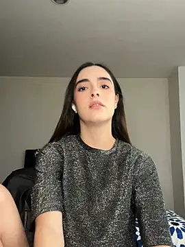 swrennn19 online show from February 2025 03:53:02 PM