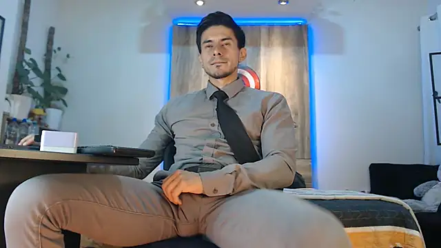 Andrew 4  online show from February 2026 02:34:02 AM