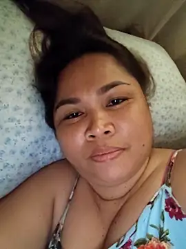 Snapshot of XXLorie_02 chatting on April 2026 06:02:02 AM XXLorie 02 online show from April 2026 06:02:02 AM