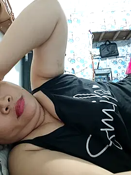 Snapshot of XXLorie_02 chatting on April 2026 12:00:01 AM XXLorie 02 online show from April 2026 12:00:01 AM