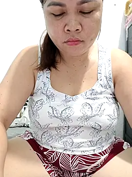 Snapshot of XXLorie_02 chatting on April 2026 08:50:01 PM XXLorie 02 online show from April 2026 08:50:01 PM