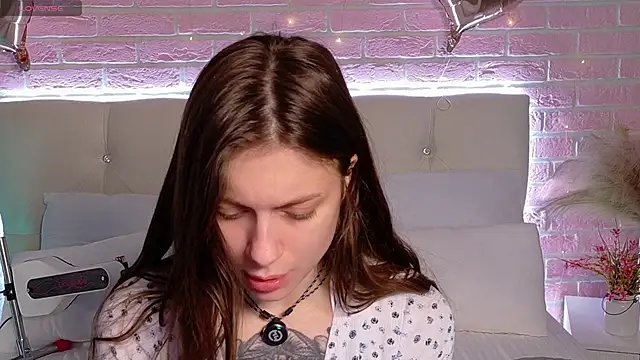 Eille Elfie online show from November 2025 04:45:02 AM