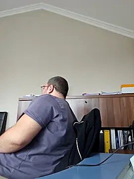 Snapshot of Andrew1900529 chatting on March 2025 12:48:02 PM Andrew1900529 online show from March 2025 12:48:02 PM