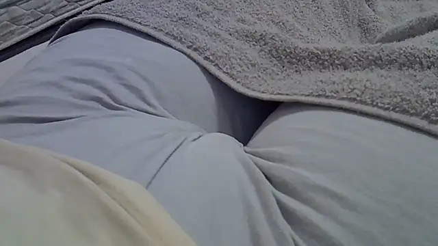 perescam online show from February 2026 02:33:01 AM