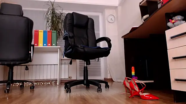 CassieDonald online show from November 2025 03:25:02 PM