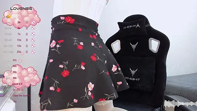 SkyqueenI online show from March 2025 12:00:01 PM