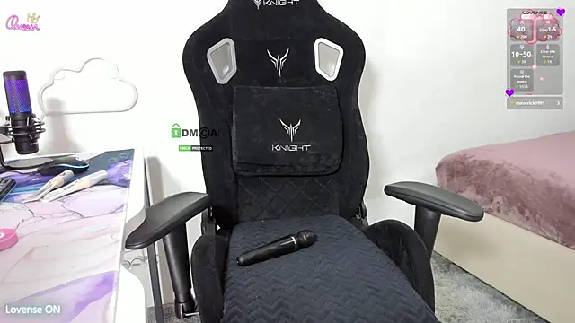 Snapshot of SkyqueenI chatting on February 2026 07:04:02 AM SkyqueenI online show from February 2026 07:04:02 AM