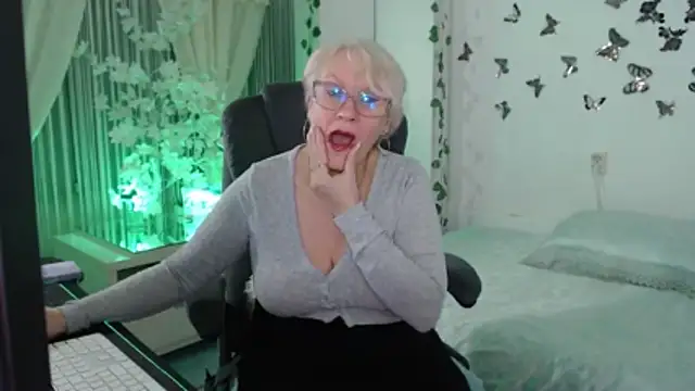 Ghertrude52 online show from February 2026 04:52:01 AM