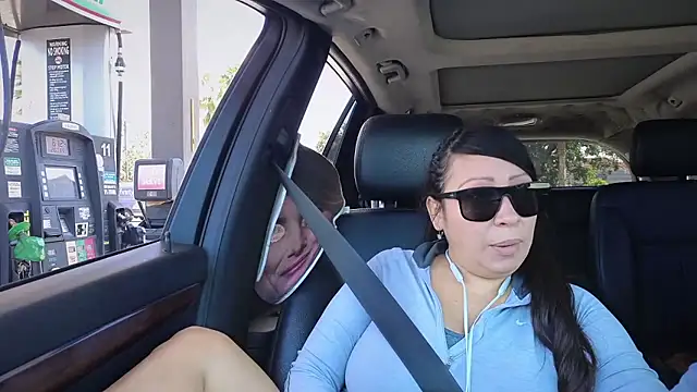 Foglove69 online show from October 2025 04:31:01 PM