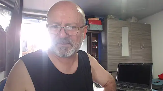 Snapshot of ferdinad20 chatting on July 2026 03:28:01 PM ferdinad20 online show from July 2026 03:28:01 PM