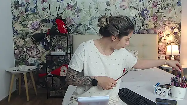 Snapshot of RoseDiamond06 chatting on July 2026 02:52:01 PM RoseDiamond06 online show from July 2026 02:52:01 PM