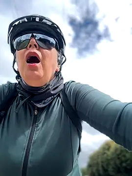 emma tour online show from November 2025 02:38:02 PM