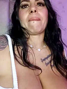 chelaqueen  online show from November 2025 04:34:02 AM