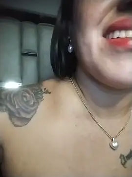 Snapshot of chelaqueen_ chatting on June 2026 06:15:01 AM chelaqueen online show from June 2026 06:15:01 AM