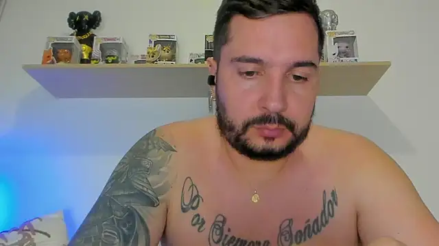 camilo restrepo21 online show from April 2026 01:49:01 AM