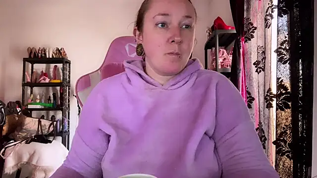 kisicaxx online show from March 2026 02:23:02 PM