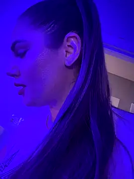 lovely beast online show from November 2025 05:28:02 PM