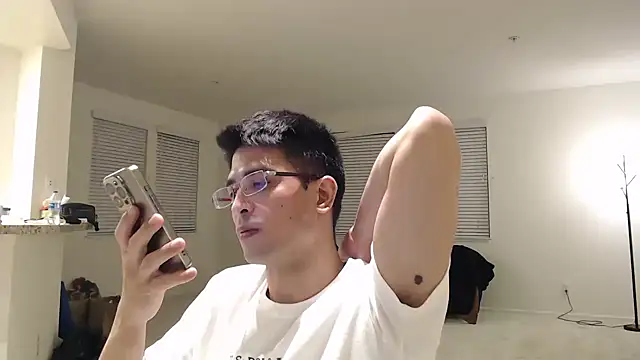 Snapshot of SebastianReiss chatting on February 2026 06:06:01 AM SebastianReiss online show from February 2026 06:06:01 AM