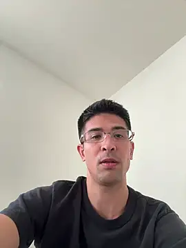 Snapshot of SebastianReiss chatting on April 2026 01:20:02 AM SebastianReiss online show from April 2026 01:20:02 AM