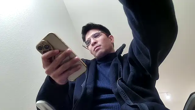 Snapshot of SebastianReiss chatting on April 2026 09:47:02 AM SebastianReiss online show from April 2026 09:47:02 AM