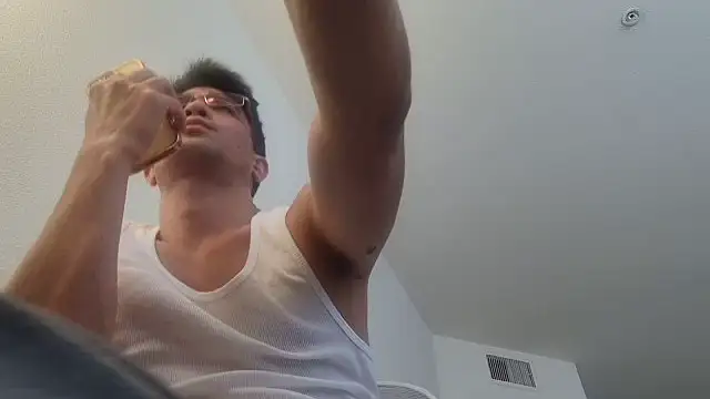 Snapshot of SebastianReiss chatting on May 2026 09:32:01 PM SebastianReiss online show from May 2026 09:32:01 PM
