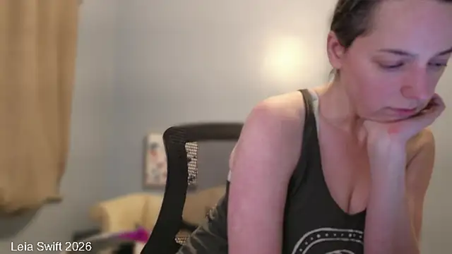 LeiaSwift online show from February 2026 01:07:02 AM