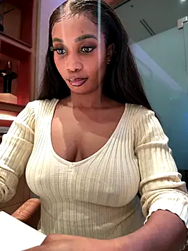   Nessa   online show from November 2025 01:15:02 PM