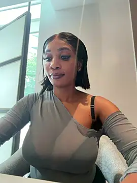 Snapshot of __Nessa__ chatting on June 2026 11:48:01 AM Nessa online show from June 2026 11:48:01 AM