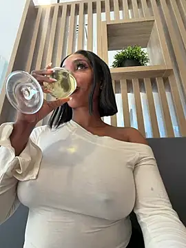   Nessa   online show from July 2026 11:41:01 AM