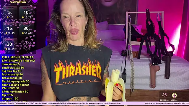 mommyselenafit  online show from November 2025 03:05:01 AM