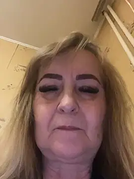 Irina2909xh online show from April 2026 11:46:02 PM