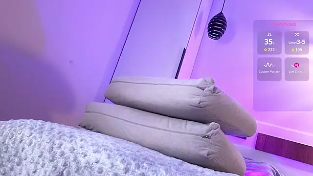 S3Xyes online show from April 2026 12:34:01 AM