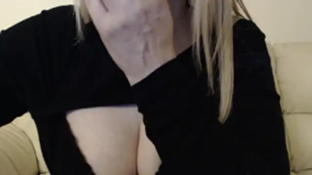 Snapshot of Tathiana chatting on February 2026 01:09:02 AM Tathiana online show from February 2026 01:09:02 AM