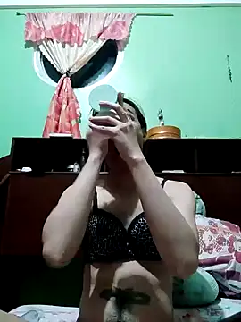 QueenSoreal online show from November 2025 04:51:02 PM