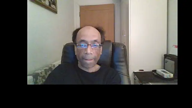 Snapshot of rauncher1 chatting on April 2026 10:49:02 PM rauncher1 online show from April 2026 10:49:02 PM