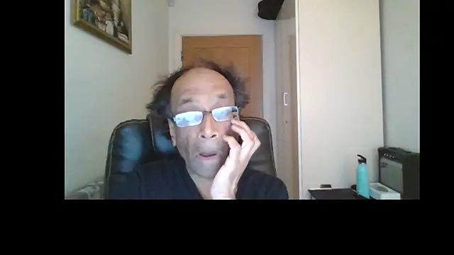 Snapshot of rauncher1 chatting on May 2026 08:52:02 AM rauncher1 online show from May 2026 08:52:02 AM