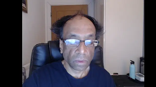 Snapshot of rauncher1 chatting on May 2026 08:32:02 AM rauncher1 online show from May 2026 08:32:02 AM