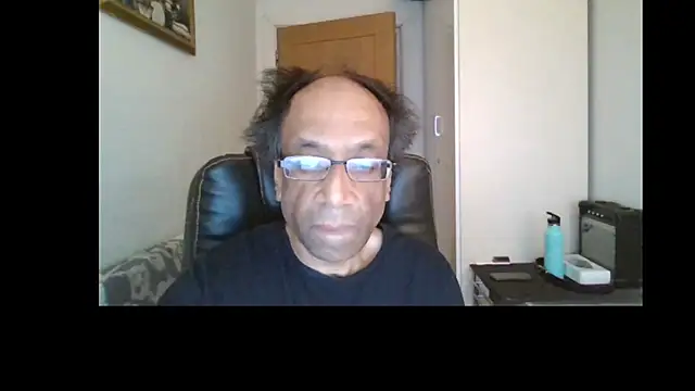 Snapshot of rauncher1 chatting on May 2026 08:33:02 AM rauncher1 online show from May 2026 08:33:02 AM