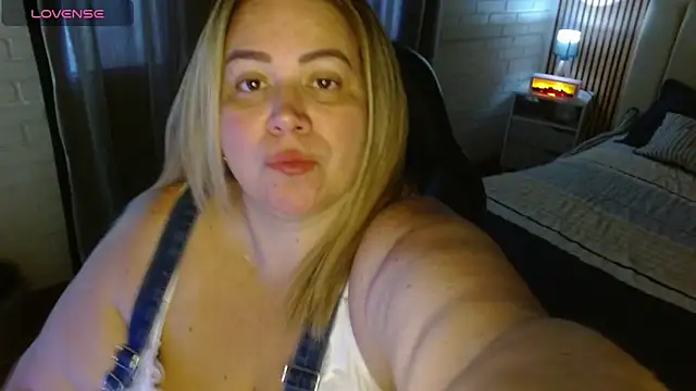 bella savati online show from February 2026 06:15:01 PM