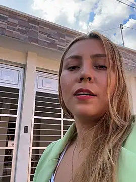 Brittanyrosexx online show from October 2025 08:29:01 PM