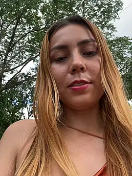 Brittanyrosexx online show from December 2025 07:56:02 PM