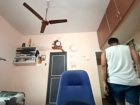 Snapshot of luckyloki chatting on March 2025 04:27:01 AM luckyloki online show from March 2025 04:27:01 AM