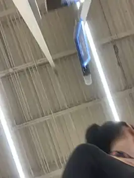 lolabunny9 online show from January 2025 05:58:01 PM