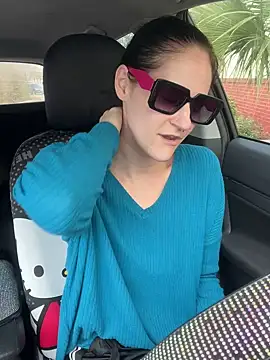 lolabunny9 online show from February 2025 04:14:02 PM