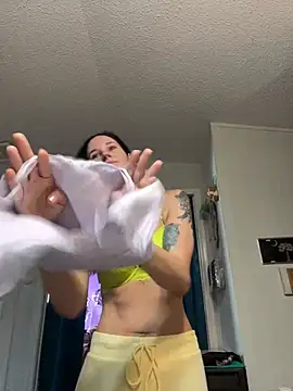 lolabunny9 online show from March 2025 01:07:02 PM