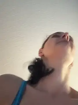 lolabunny9 online show from September 2025 01:44:02 PM